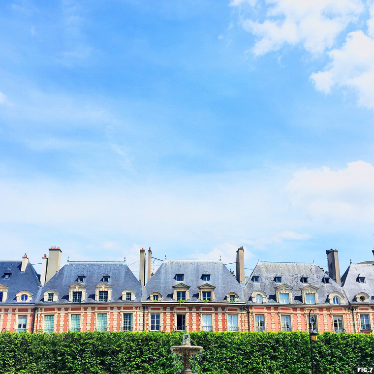 place-de-vosages-paris-summer