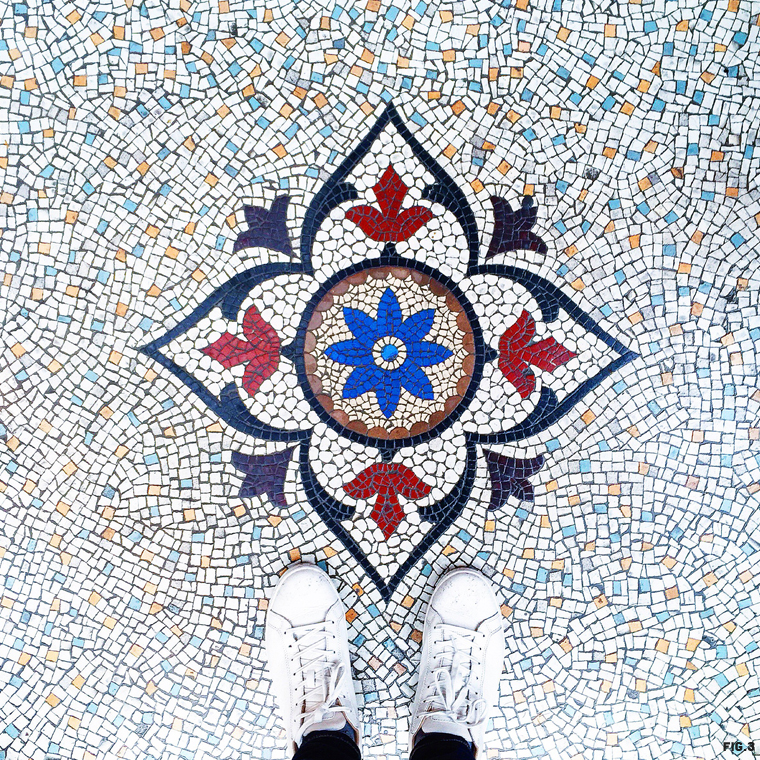 blue-yellow-patterned-tiles