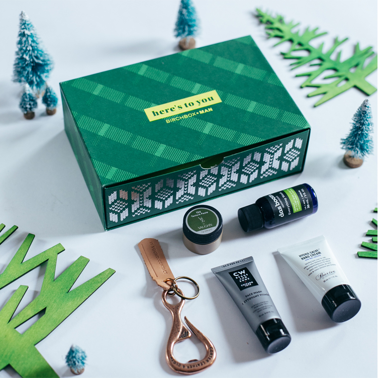 Quick-Easy-Holiday-Wrap-DIY-Project-Birchbox-9