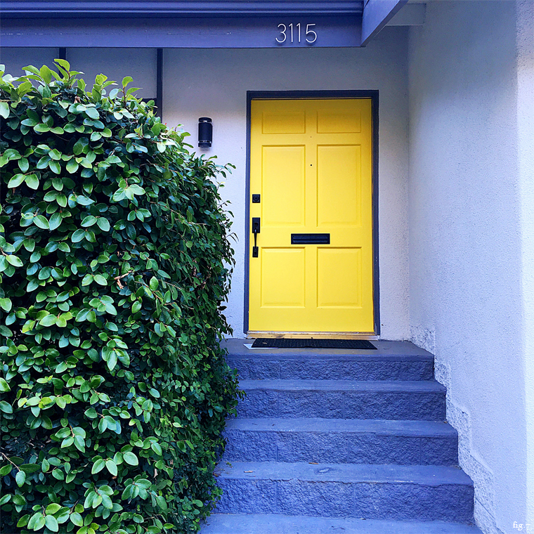 yellow-front-door-los-angeles