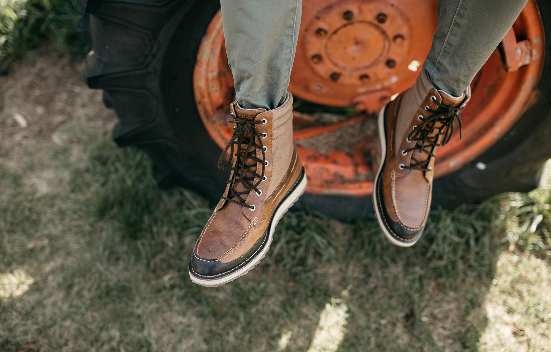 sperry brown leather boots