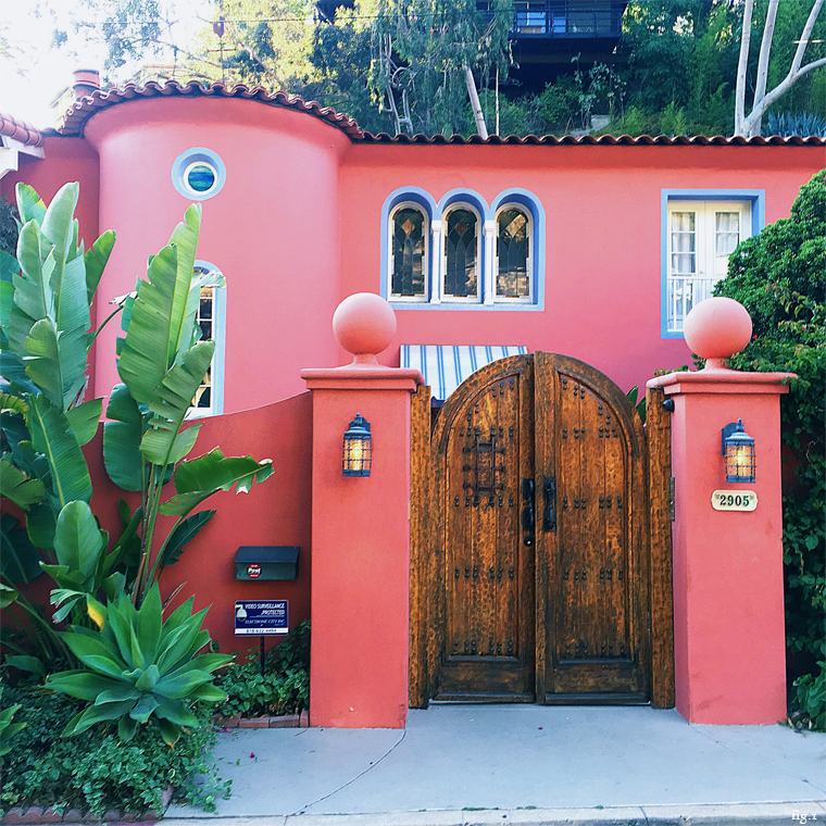 pink-house-hollywood-hills-los-angeles