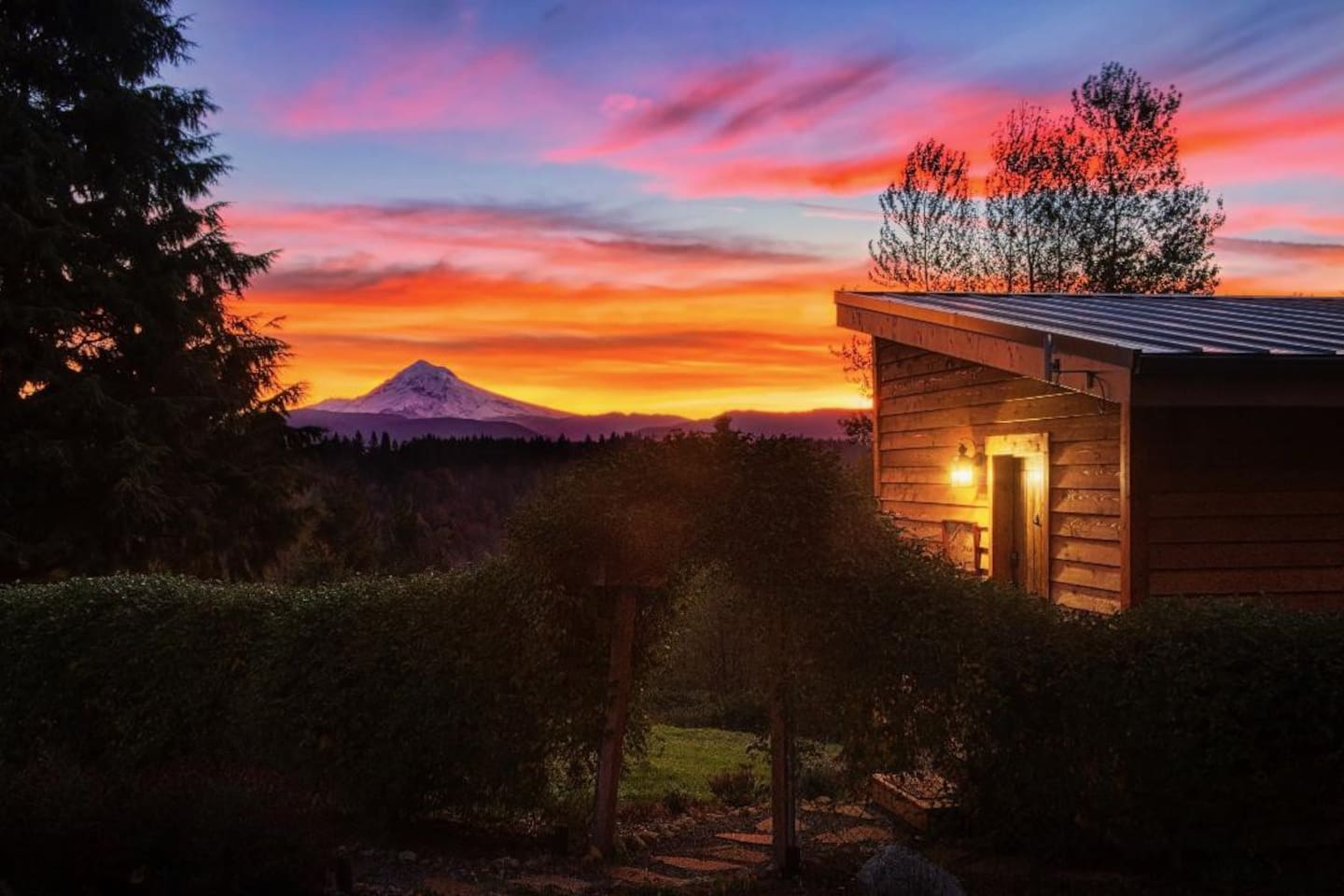 Tiny tree house exterior over mounatins